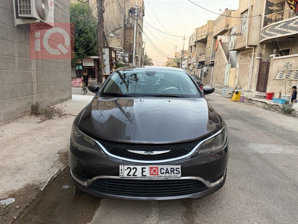 كرايسلر 200